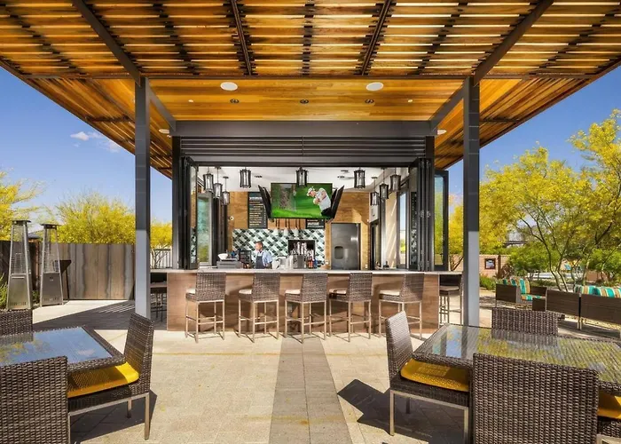 Upscale Desert Golf Pool Dining Hot Tub Holiday home Rio Verde