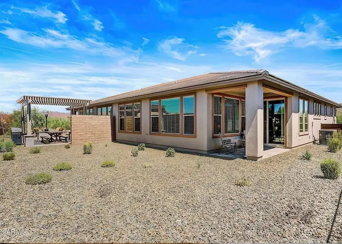 Holiday home Upscale Desert Golf Pool Dining Hot Tub