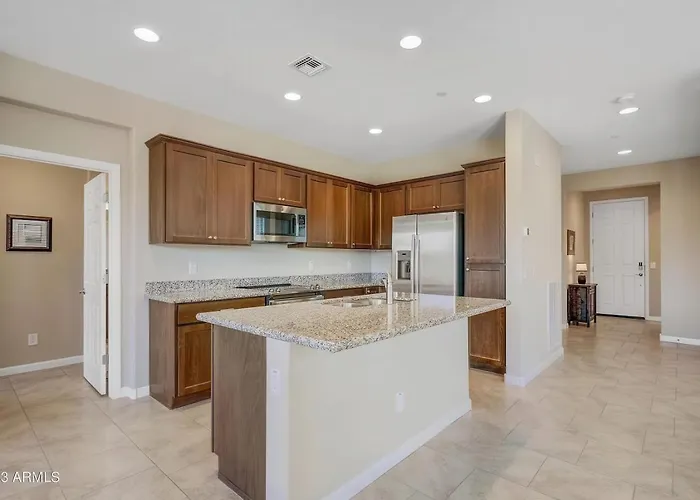 Upscale Desert Golf Pool Dining Hot Tub Holiday home Rio Verde
