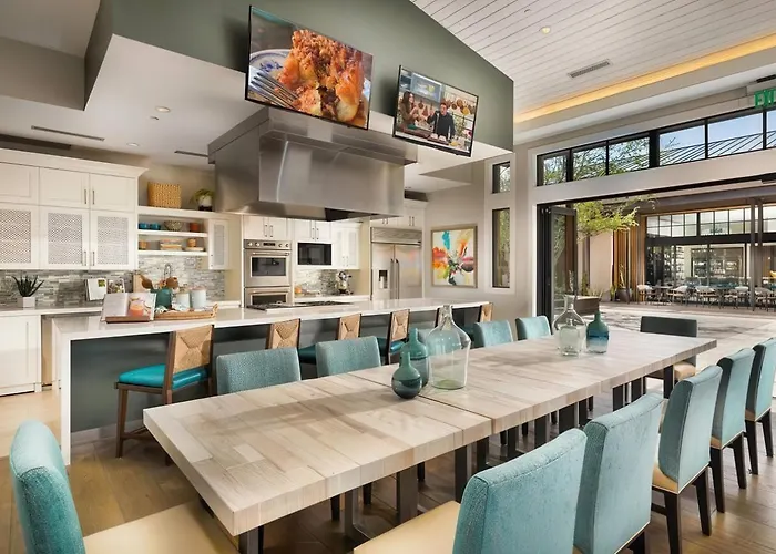 Holiday home Upscale Desert Golf Pool Dining Hot Tub