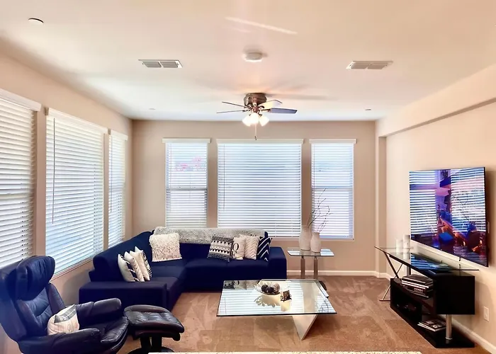 Holiday home Upscale Desert Golf Pool Dining Hot Tub *