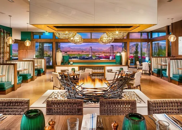 Holiday home Upscale Desert Golf Pool Dining Hot Tub *